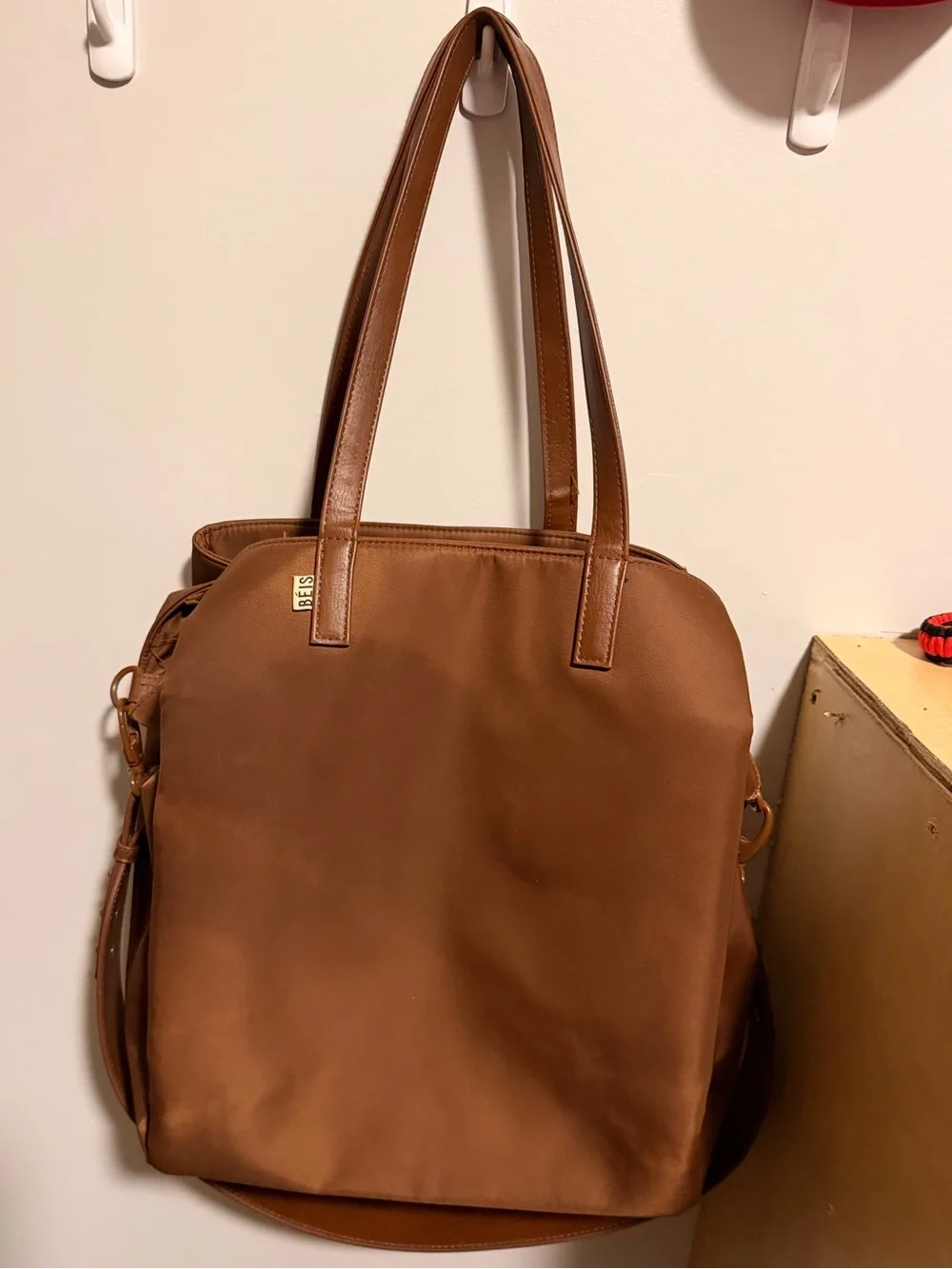 BÉIS The Commuter Tote in Maple Brown
